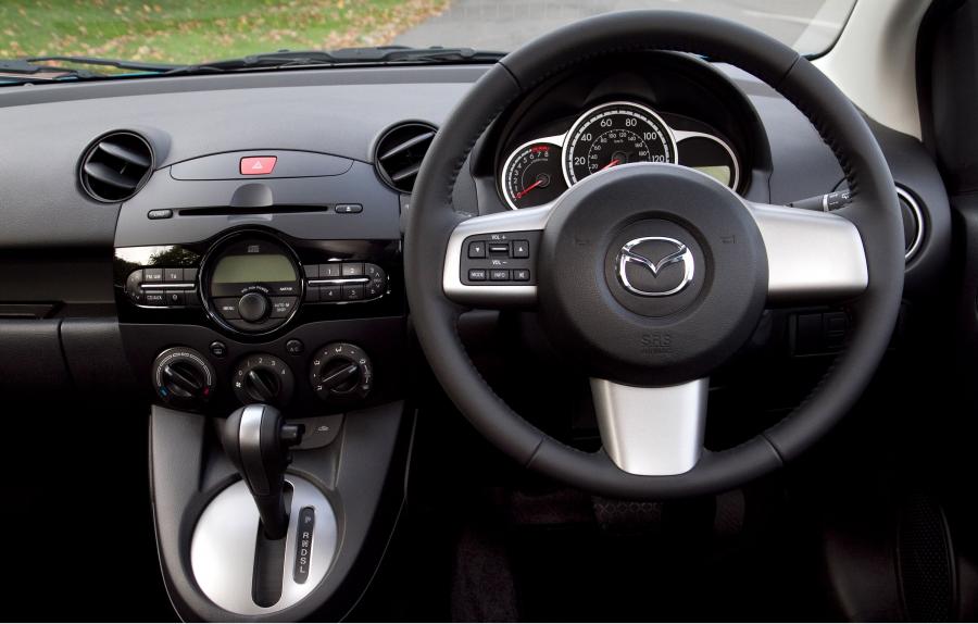  Mazda2 2010 года  (фото 109 из 183)